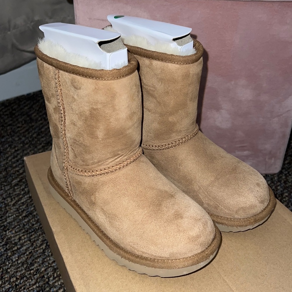 Ugg Kids Classic II (Size 1)
